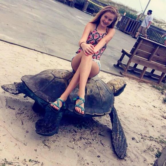 Meet your Posher, Alyssa - Picture 1 of 1